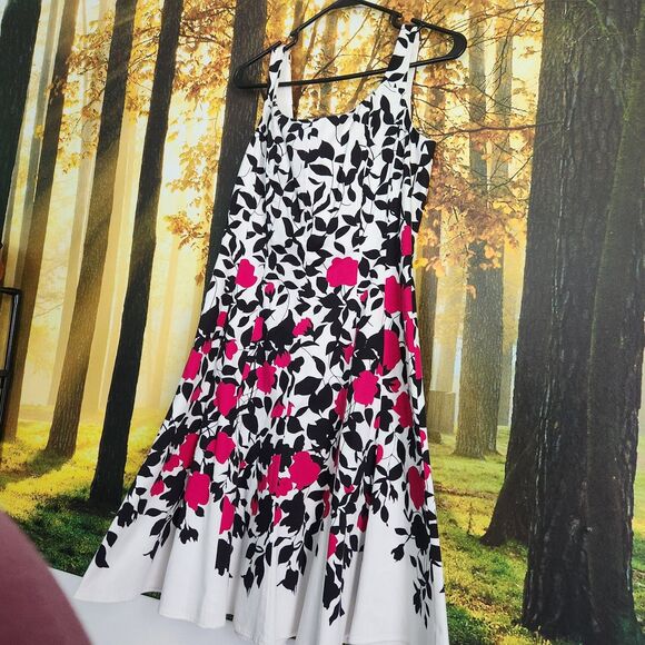 Nine West White Dress w/ Pink & Black Floral Fit and Flare w/ Boning Size 6 Zip - Picture 6 of 16